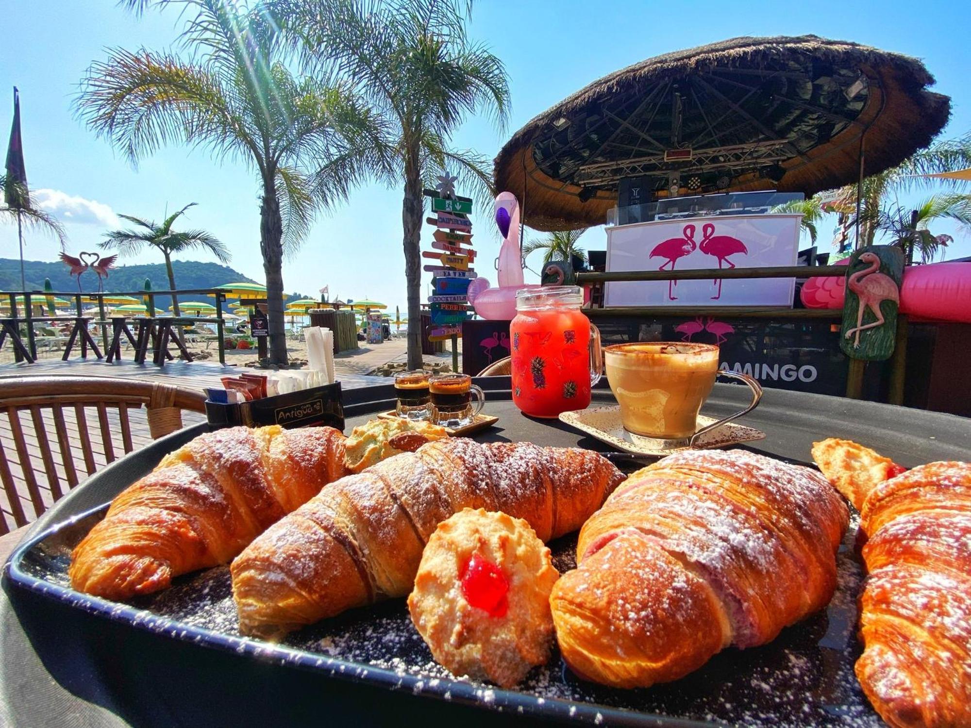 Flamingo Suites Marina di Camerota Bagian luar foto